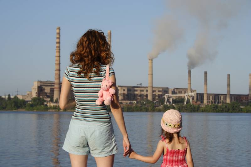 Pollution et chute de cheveux avec le centre de greffe de cheveux à Marseille 13008